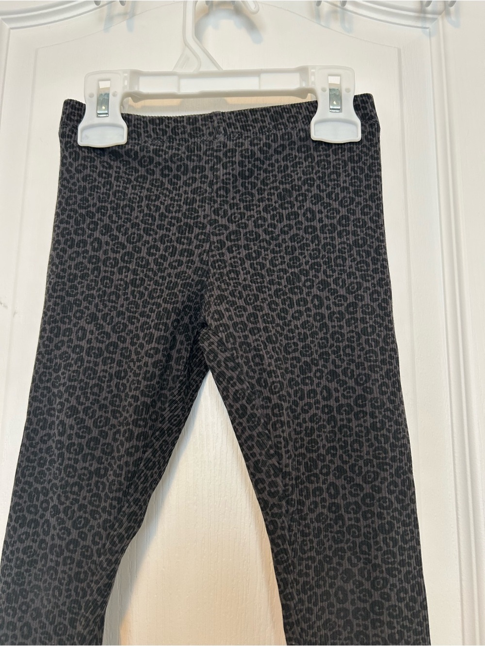 H&M Girls Leopard Print Leggings - Picture 2 of 4
